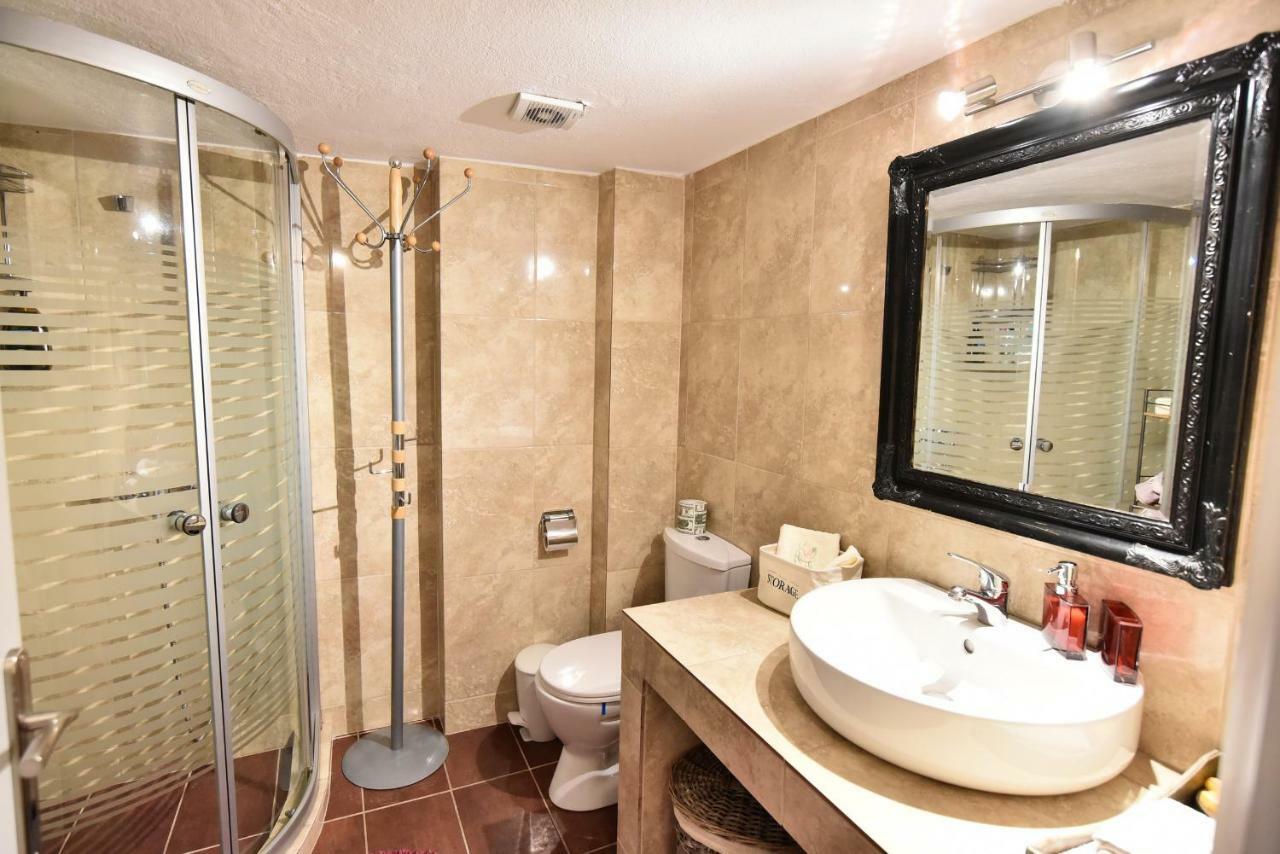 Queens Bed&Rest Luxury Apartment Kavala Bagian luar foto