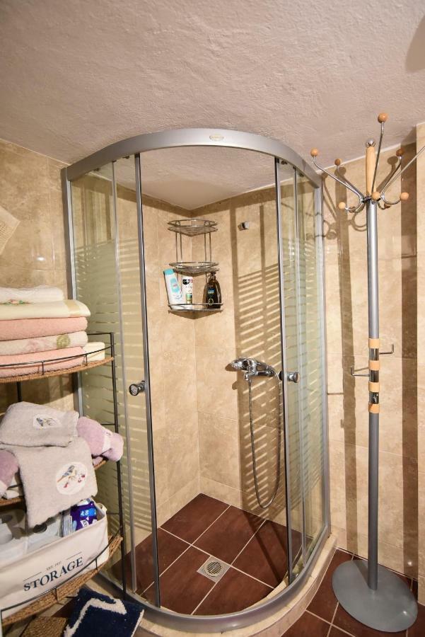 Queens Bed&Rest Luxury Apartment Kavala Bagian luar foto